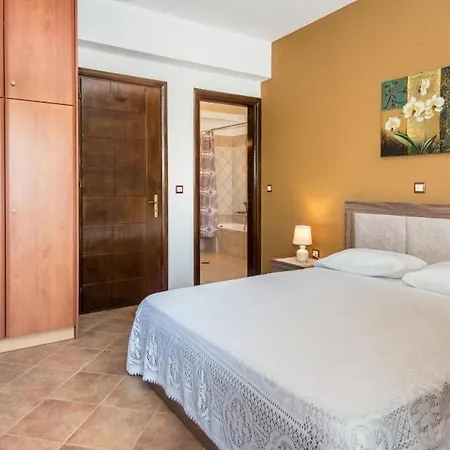 Irida Villa *
