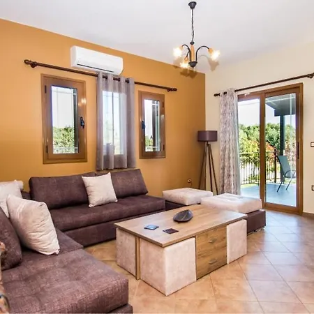 Irida Villa