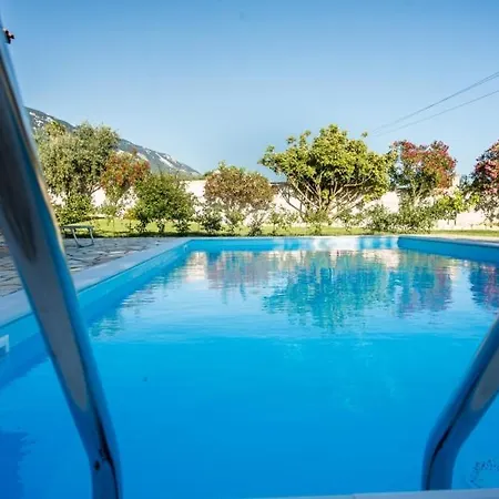 Irida Villa